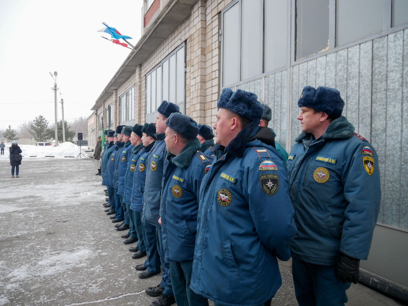 Священники Сарапульской епархии благословили гуманитарный груз, собранный  для жителей ДНР и ЛНР | 03.03.2022 | Сарапул - БезФормата