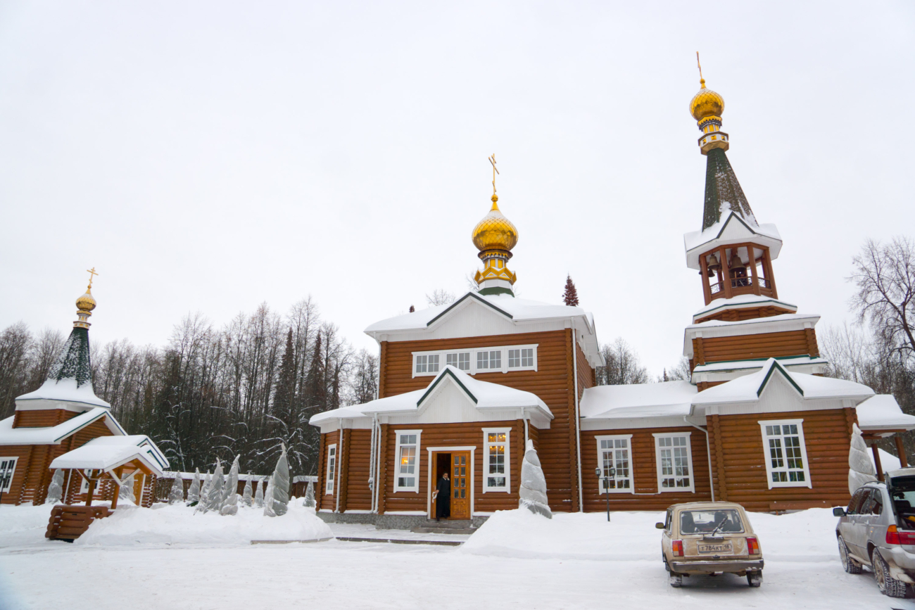 новый уренгой храм серафима саровского