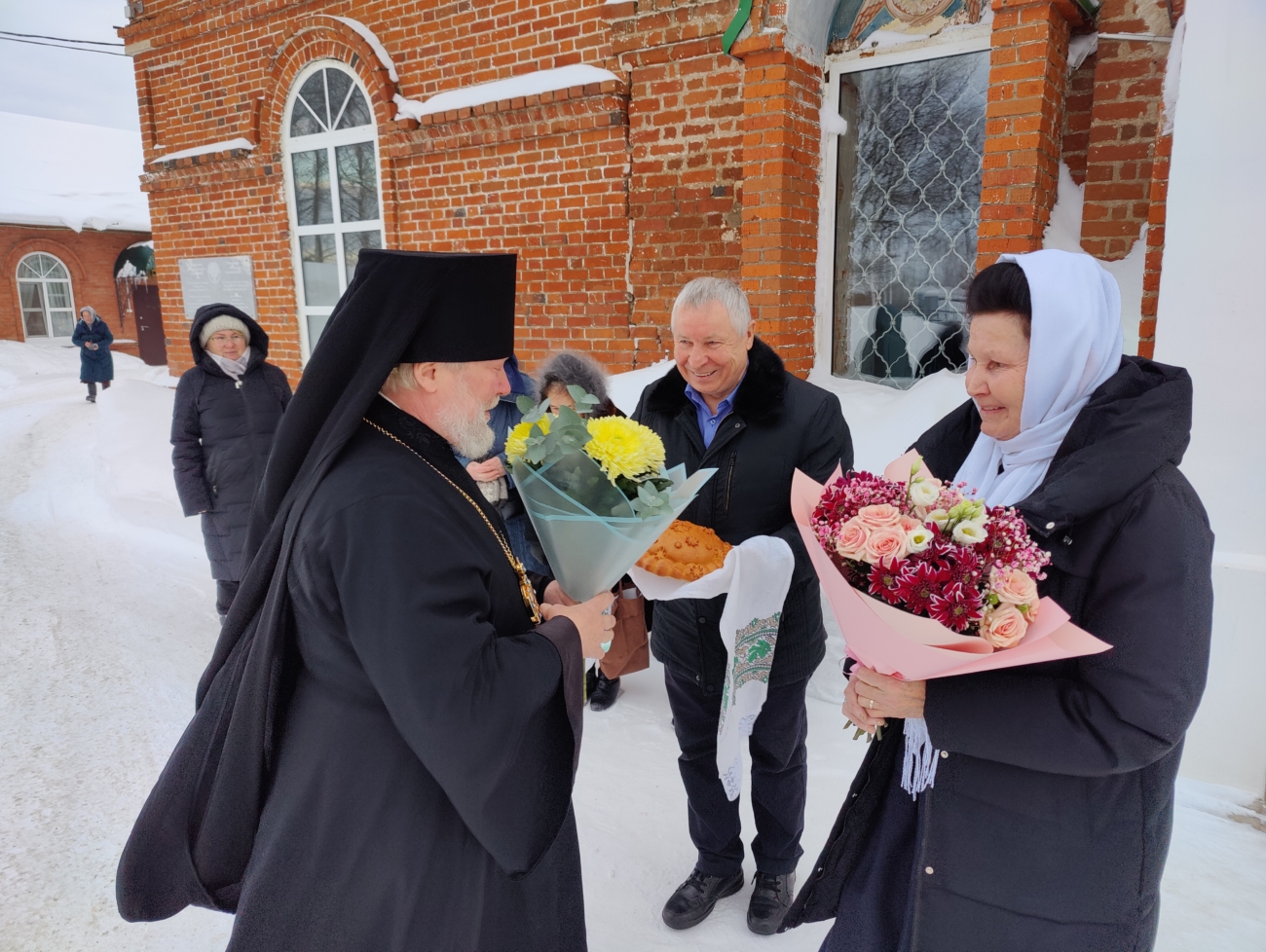 В день памяти трех святителей епископ Павел совершил Литургию в Свято- Троицком храме села Алнаши | 12.02.2024 | Сарапул - БезФормата